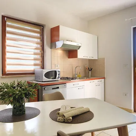 Appartamento In Croatia Near The Coast Pola