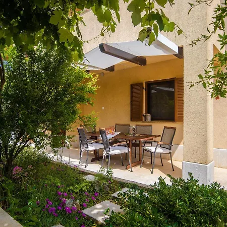 In Croatia Near The Coast Apartment *